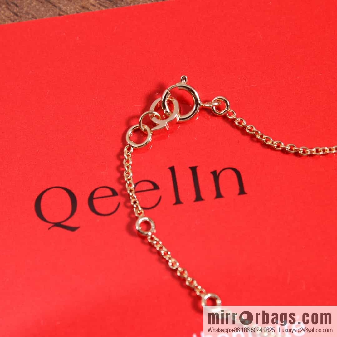 Qeelin Petite Wulu Rose Gold Diamond and Agate Bracelet