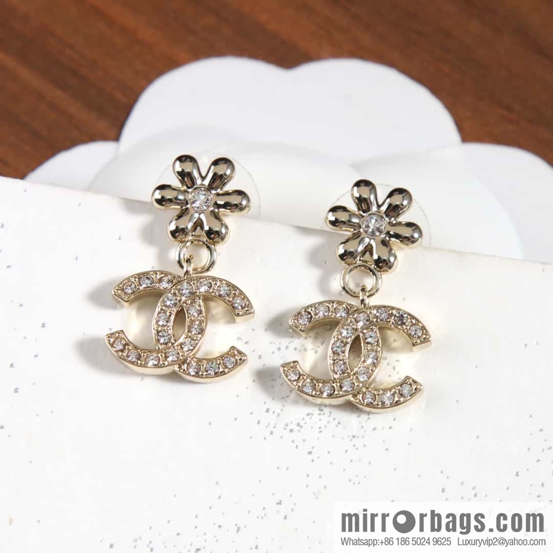 New ☑️ chanel c2 double c gold flower stud earrings