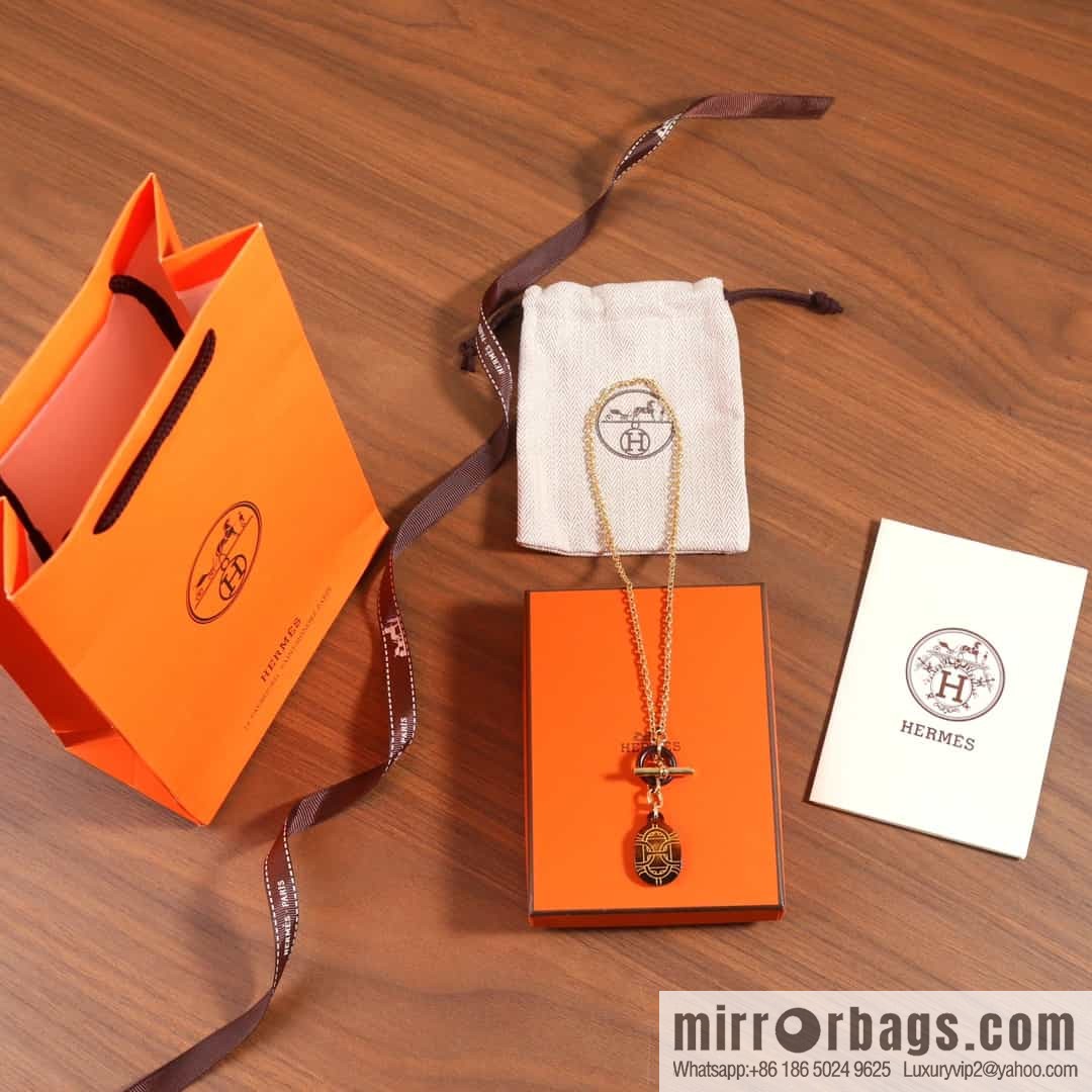 HERMES Chaine d'Ancre Buffalo Horn OT Necklace