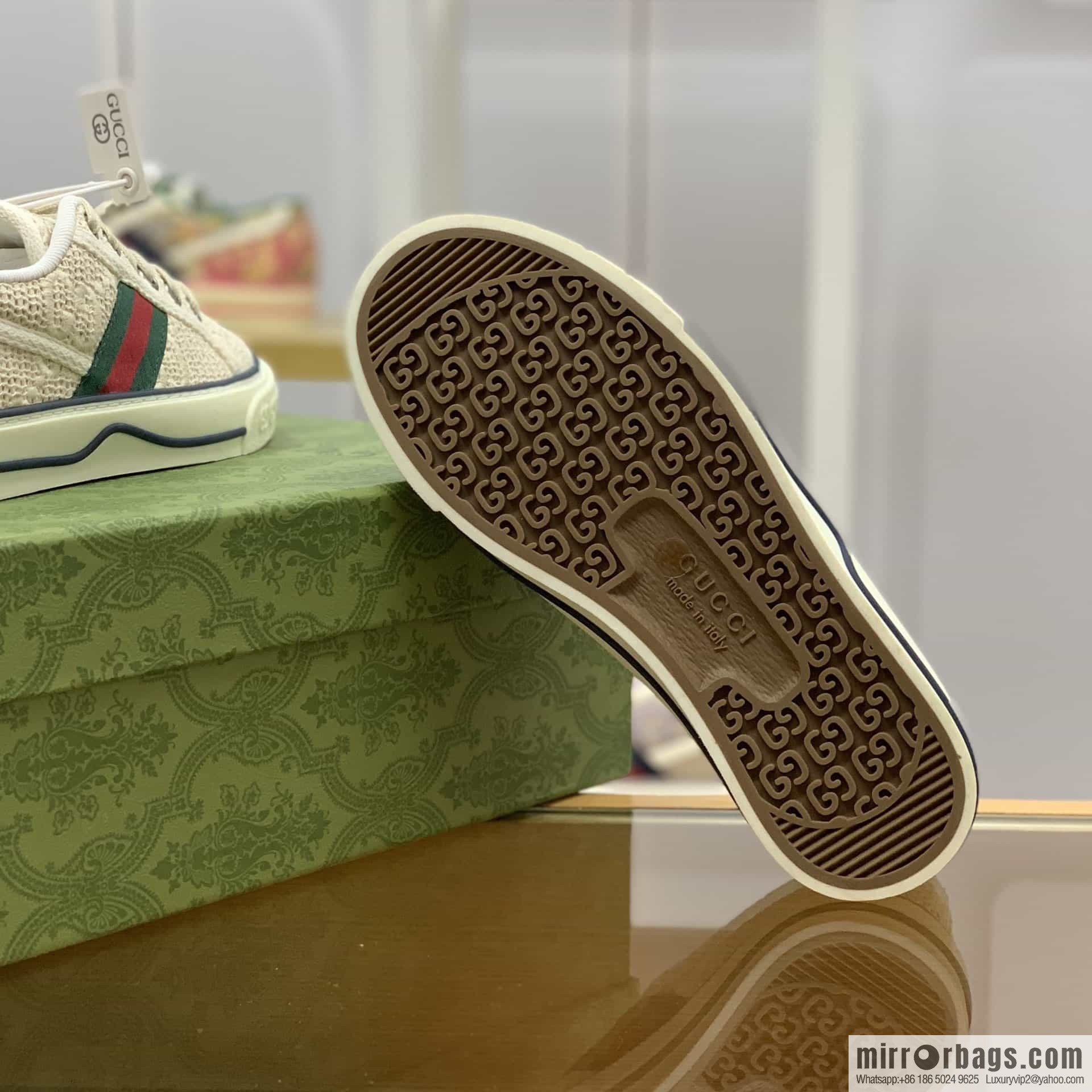 Gucci Gucci G Replica Luxury Handbag 1977 Unisex Canvas Shoes