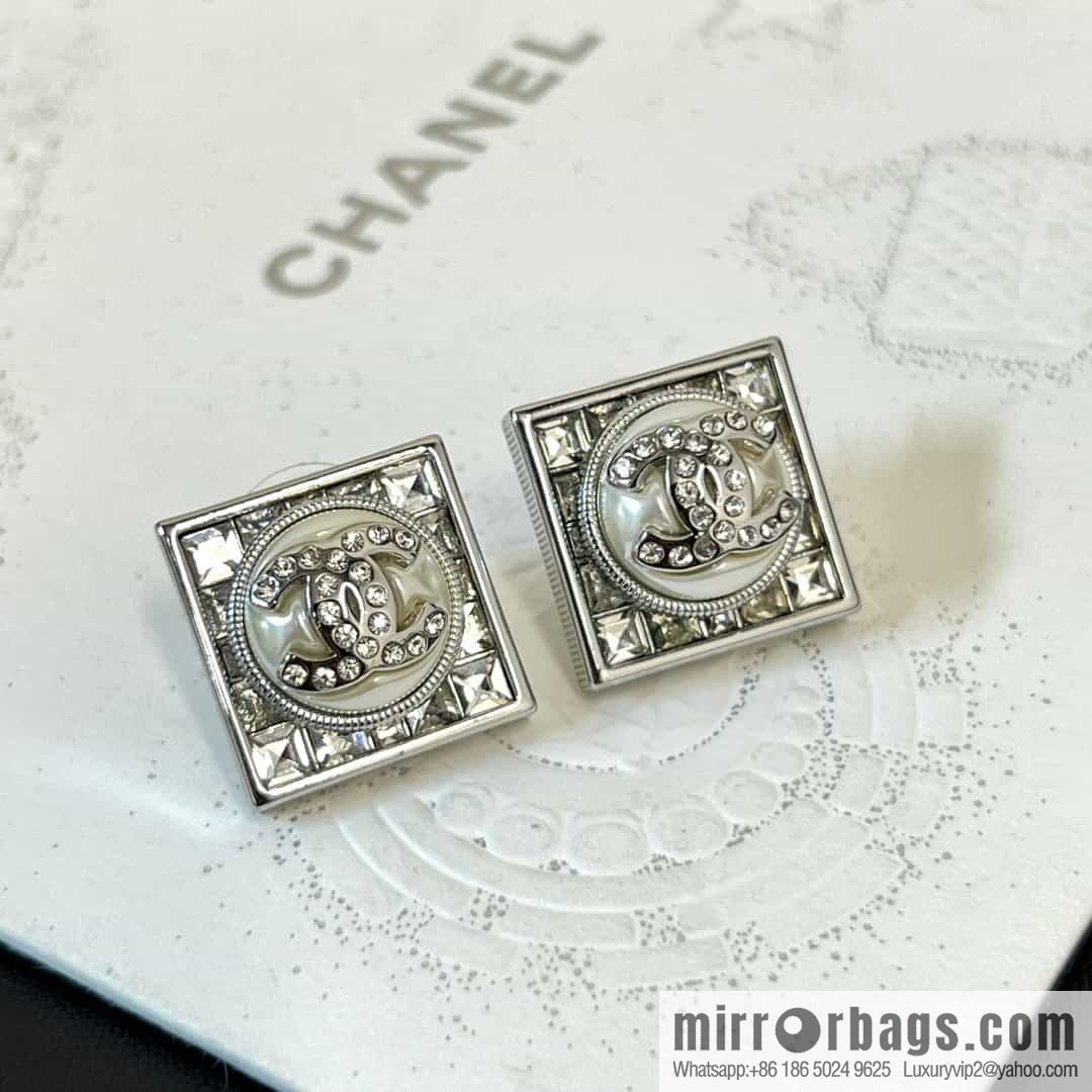 New ☑️ Chanel c1 double c square diamond stud earrings