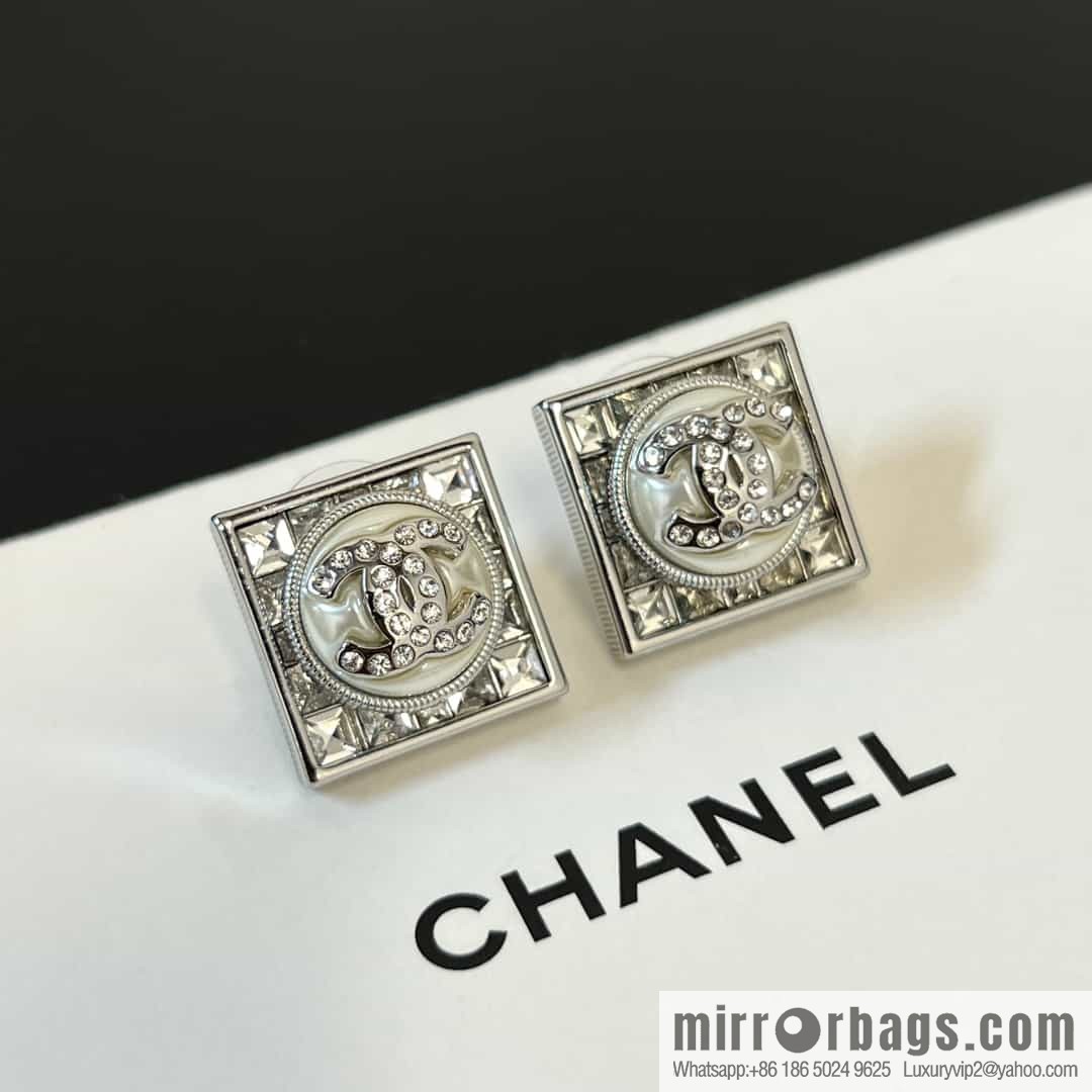 New ☑️ Chanel c1 double c square diamond stud earrings