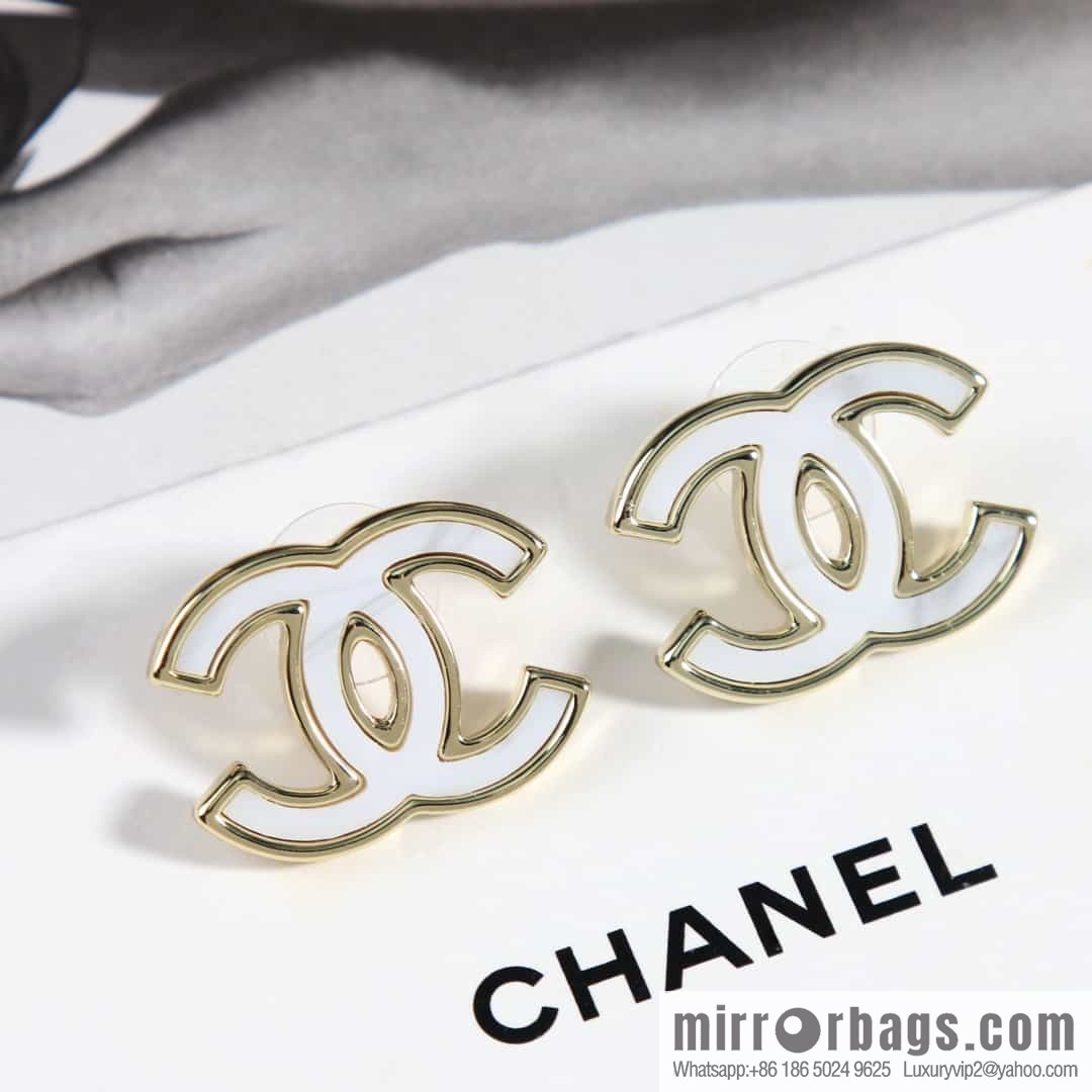 New ☑️ Chanel C1 double c three-color stud earrings