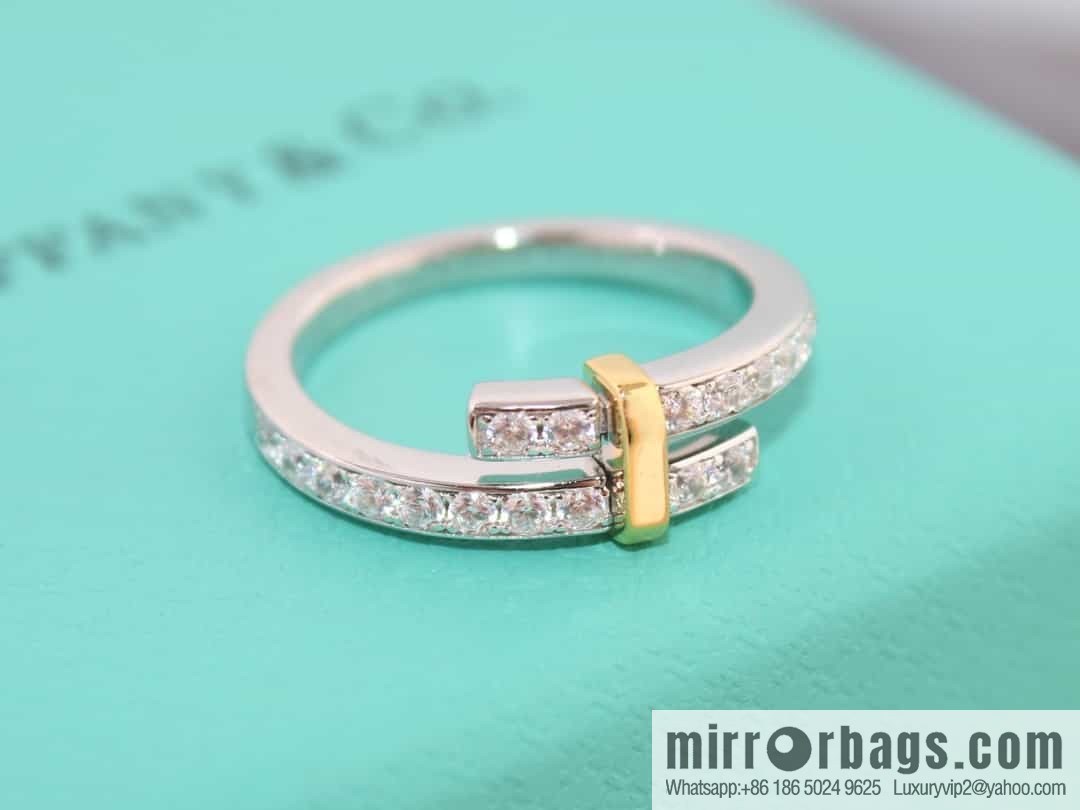 New ☑️ Tiffany & Co. Tiffany Edge Series Color Separation Ring
