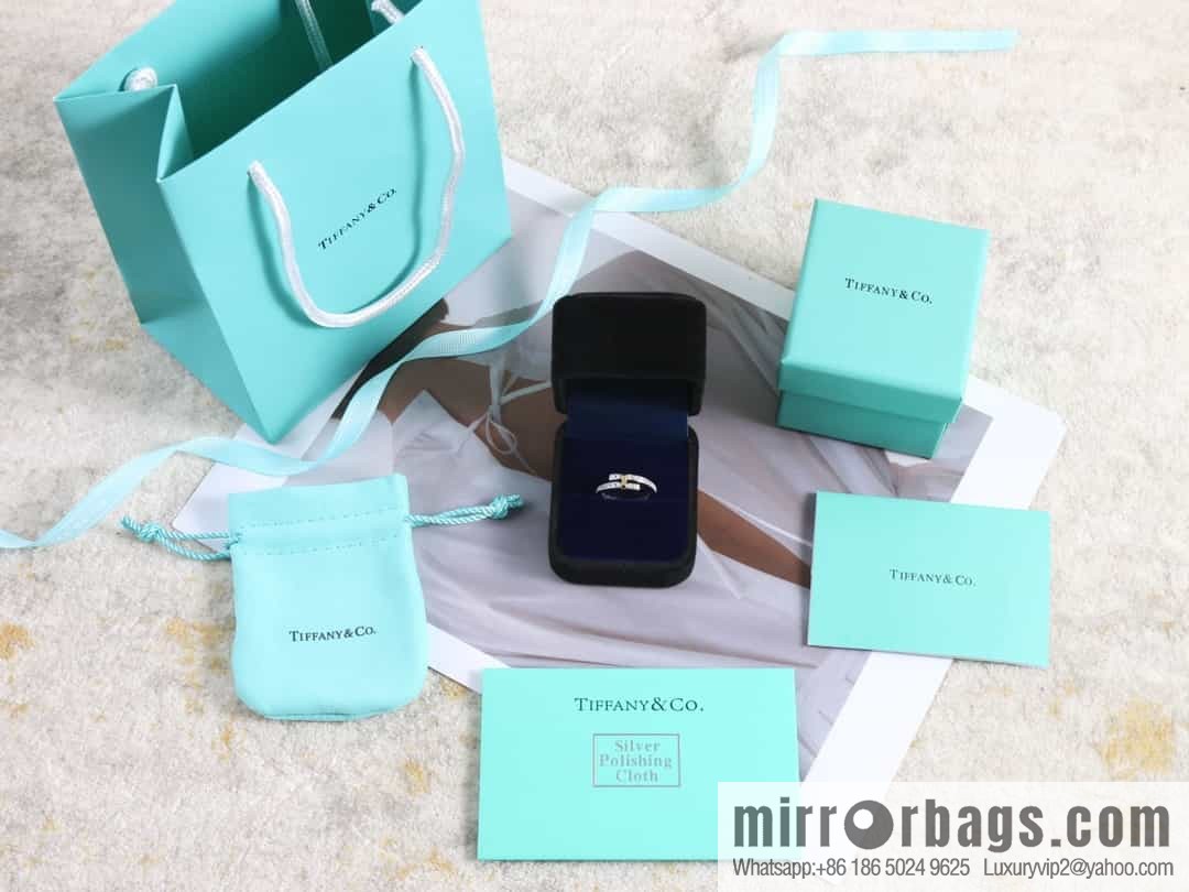 New ☑️ Tiffany & Co. Tiffany Edge Series Color Separation Ring