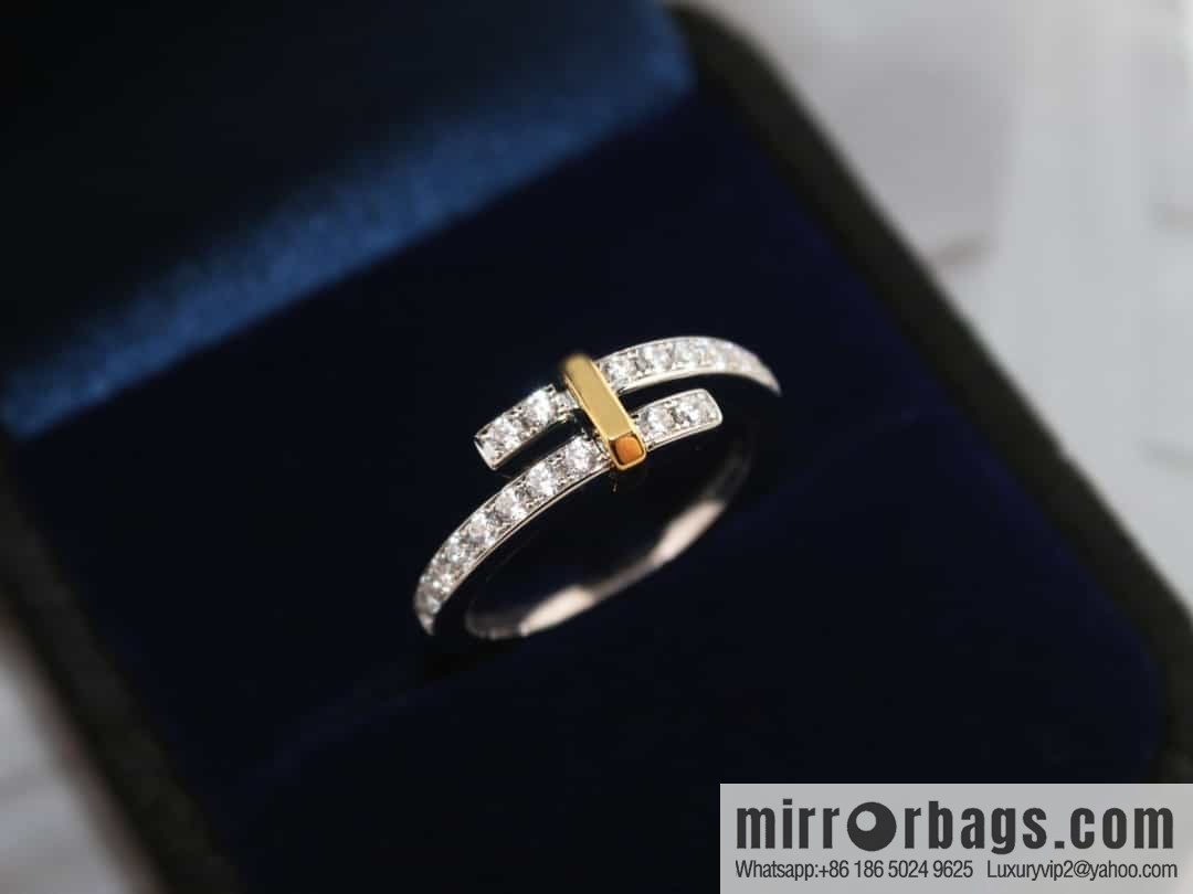 New ☑️ Tiffany & Co. Tiffany Edge Series Color Separation Ring