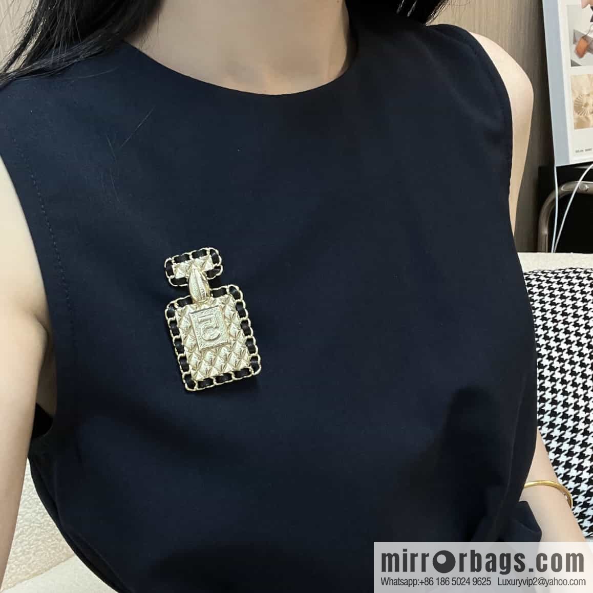 New ☑️ Chanel double c perfume bottle black leather rope brooch