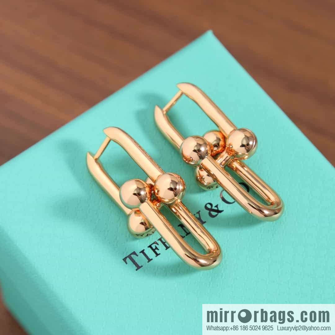 New ☑️ TIFFANY & Co. Tiffany HardWear series double ring horseshoe buckle earrings