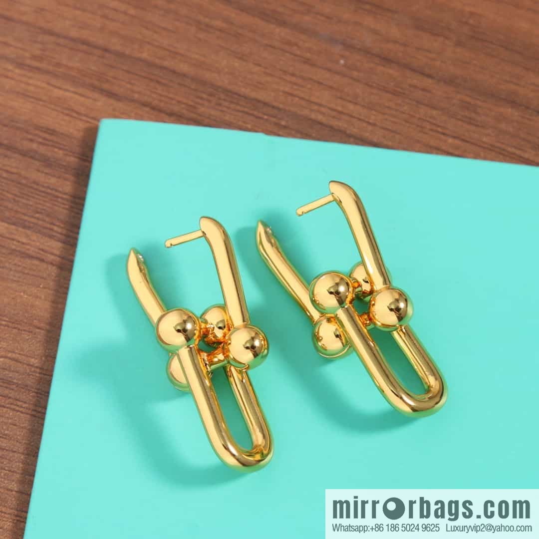 New ☑️ TIFFANY & Co. Tiffany HardWear series double ring horseshoe buckle earrings