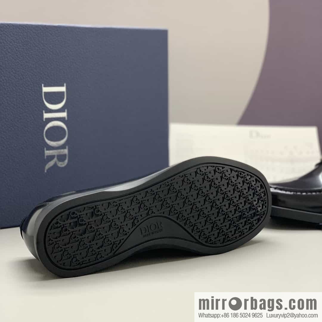 Dior men's loafers crafted in black smooth cow leather (fabric)