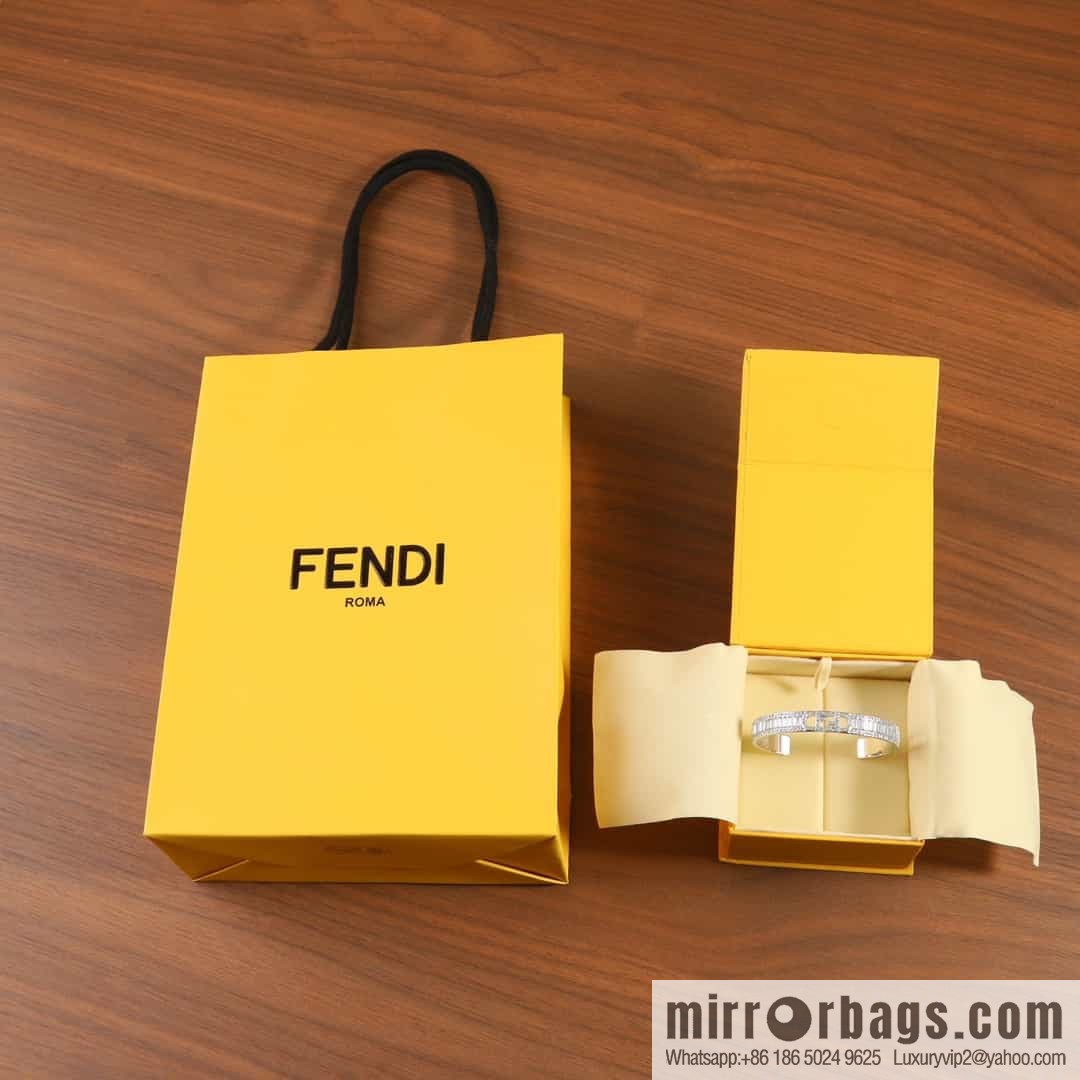 New FENDI Fendi square diamond hollow letter bracelet bracelet