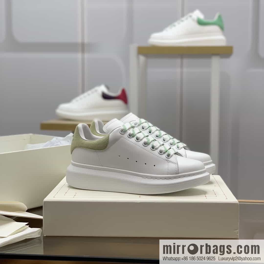 McQueen, made of calfskin, upgraded MQ~ Unisex sneakers of the same style
