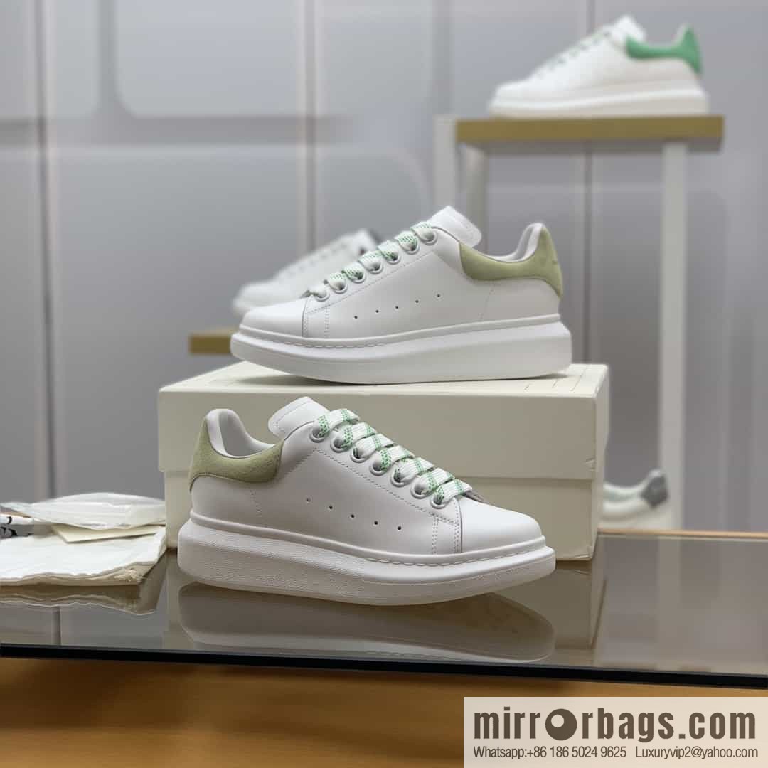 McQueen, made of calfskin, upgraded MQ~ Unisex sneakers of the same style