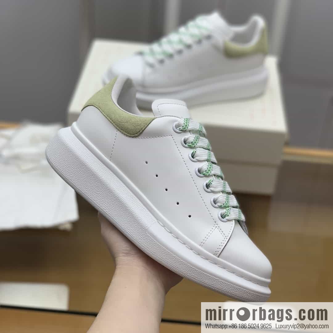 McQueen, made of calfskin, upgraded MQ~ Unisex sneakers of the same style