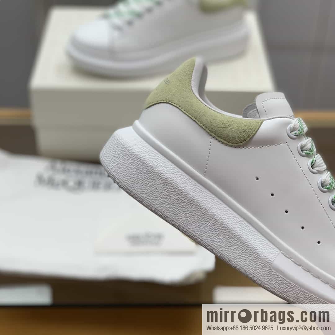 McQueen, made of calfskin, upgraded MQ~ Unisex sneakers of the same style
