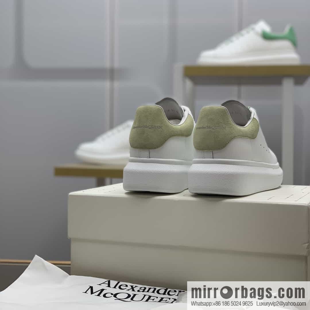 McQueen, made of calfskin, upgraded MQ~ Unisex sneakers of the same style