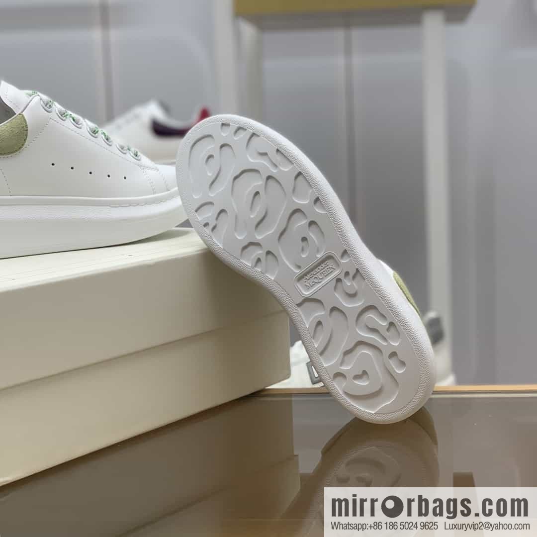 McQueen, made of calfskin, upgraded MQ~ Unisex sneakers of the same style