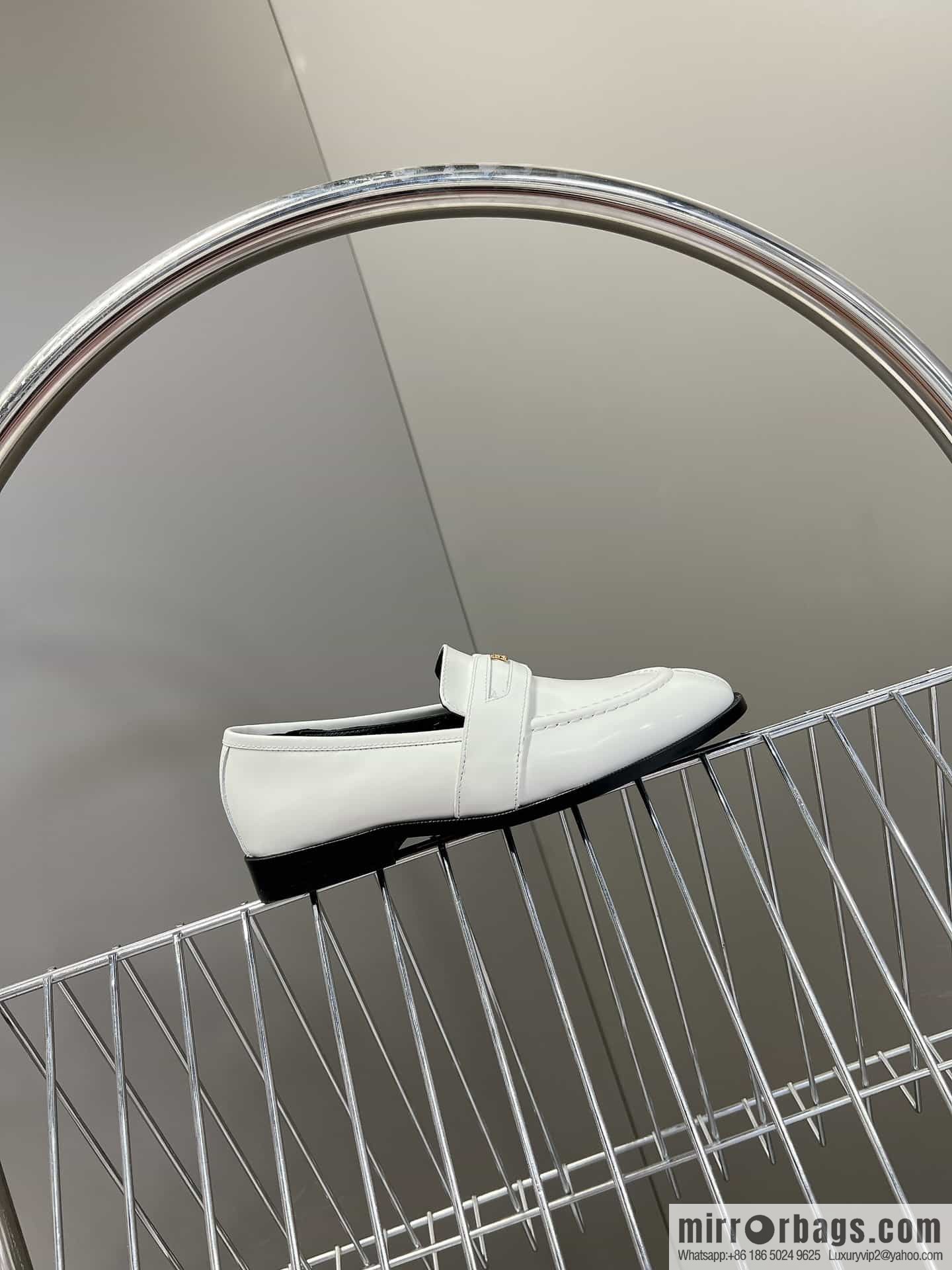 CELINEl Celine loafers Caesar door buckle series casual small leather shoes