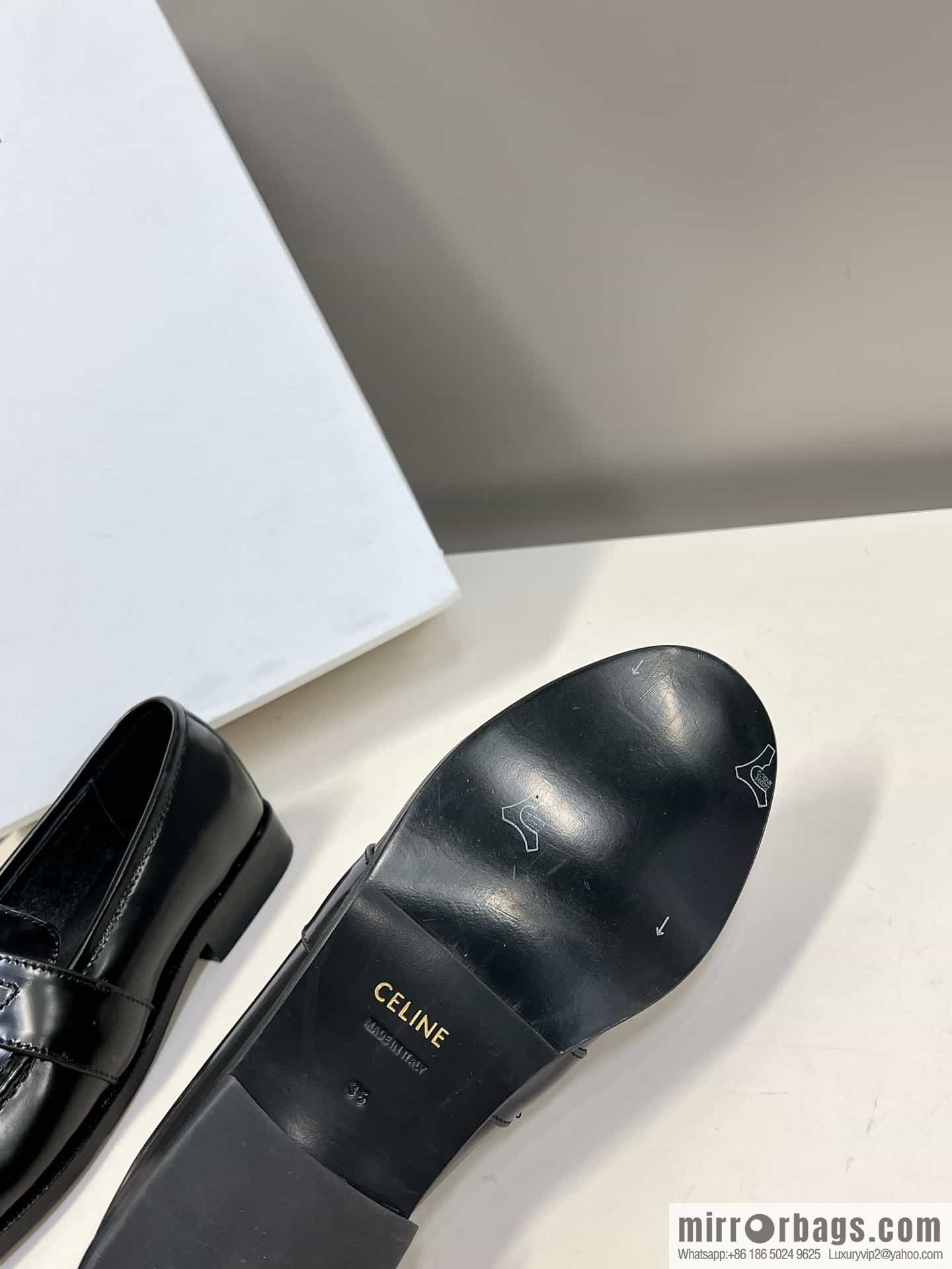 CELINEl Celine loafers Caesar door buckle series casual small leather shoes