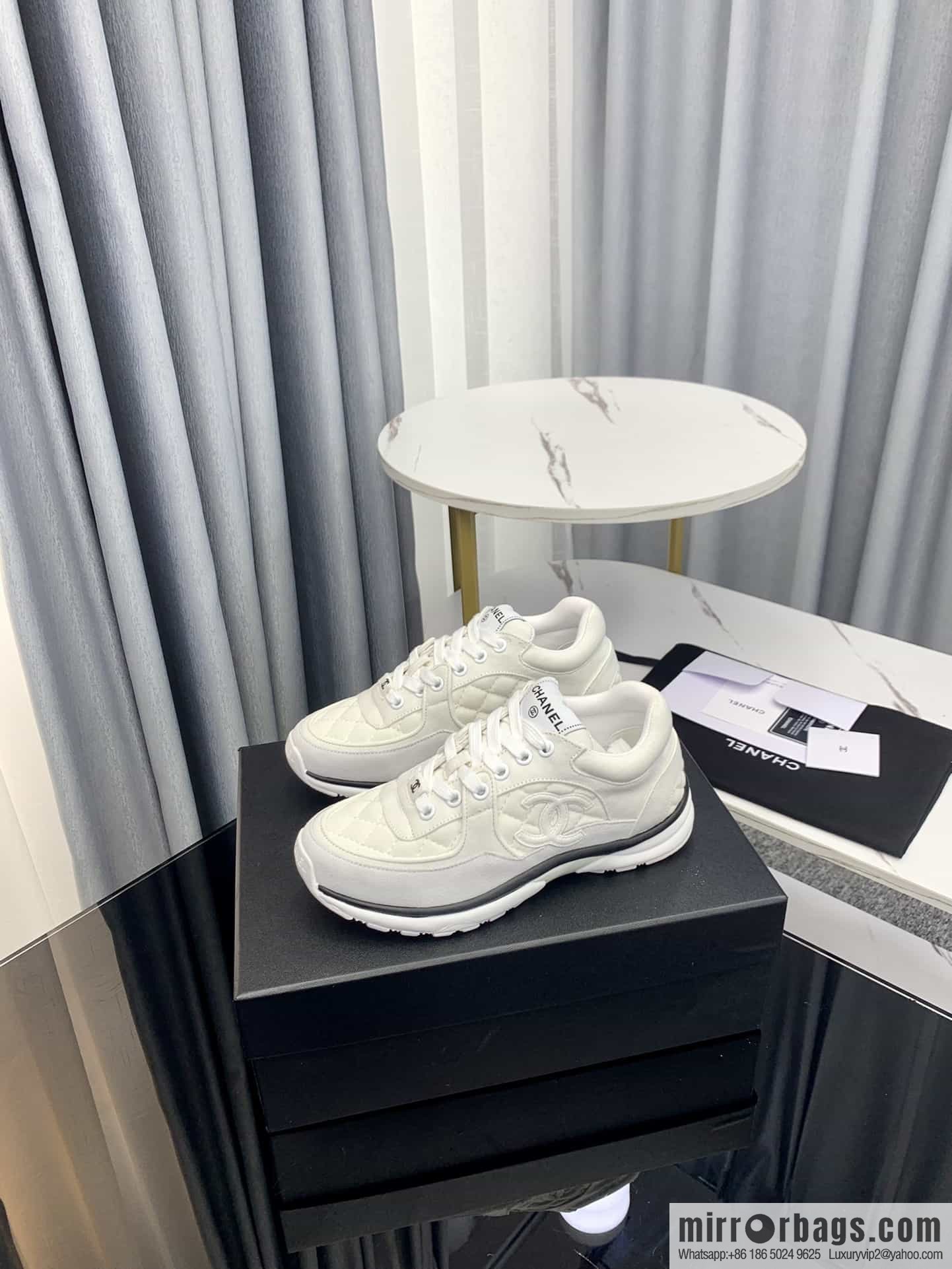 Chanel Chanel's latest suede panda shoes casual sneakers skate shoes
