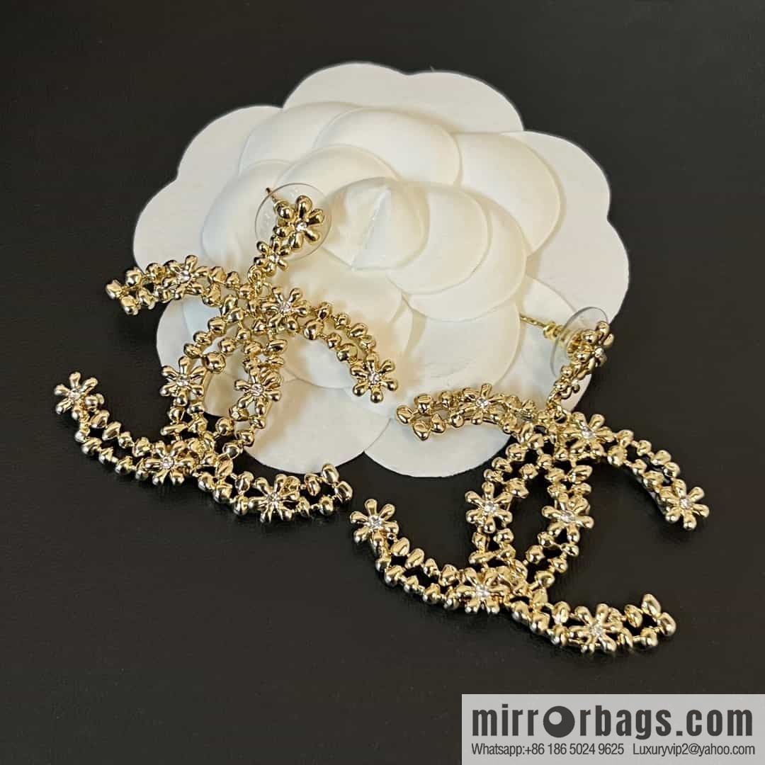 New ☑️ Chanel c2 double c gold flower stud earrings