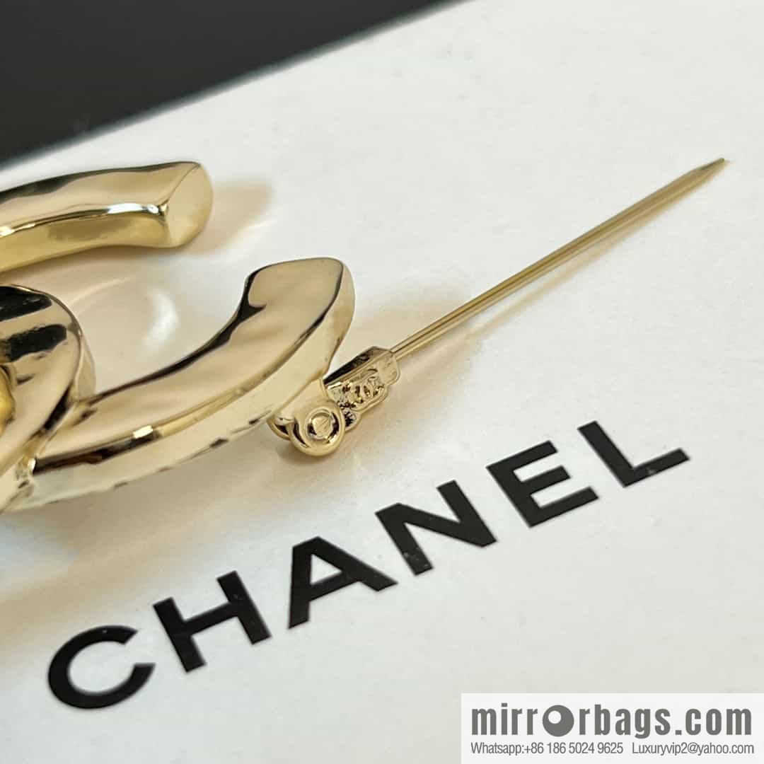 New ☑️ Chanel double c bag brooch
