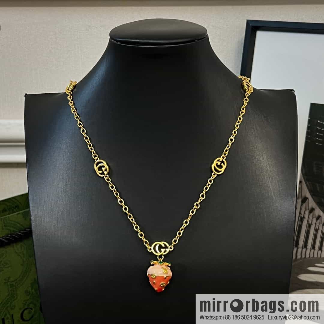 New Gucci Gucci strawberry 🍓 double G necklace stud earrings