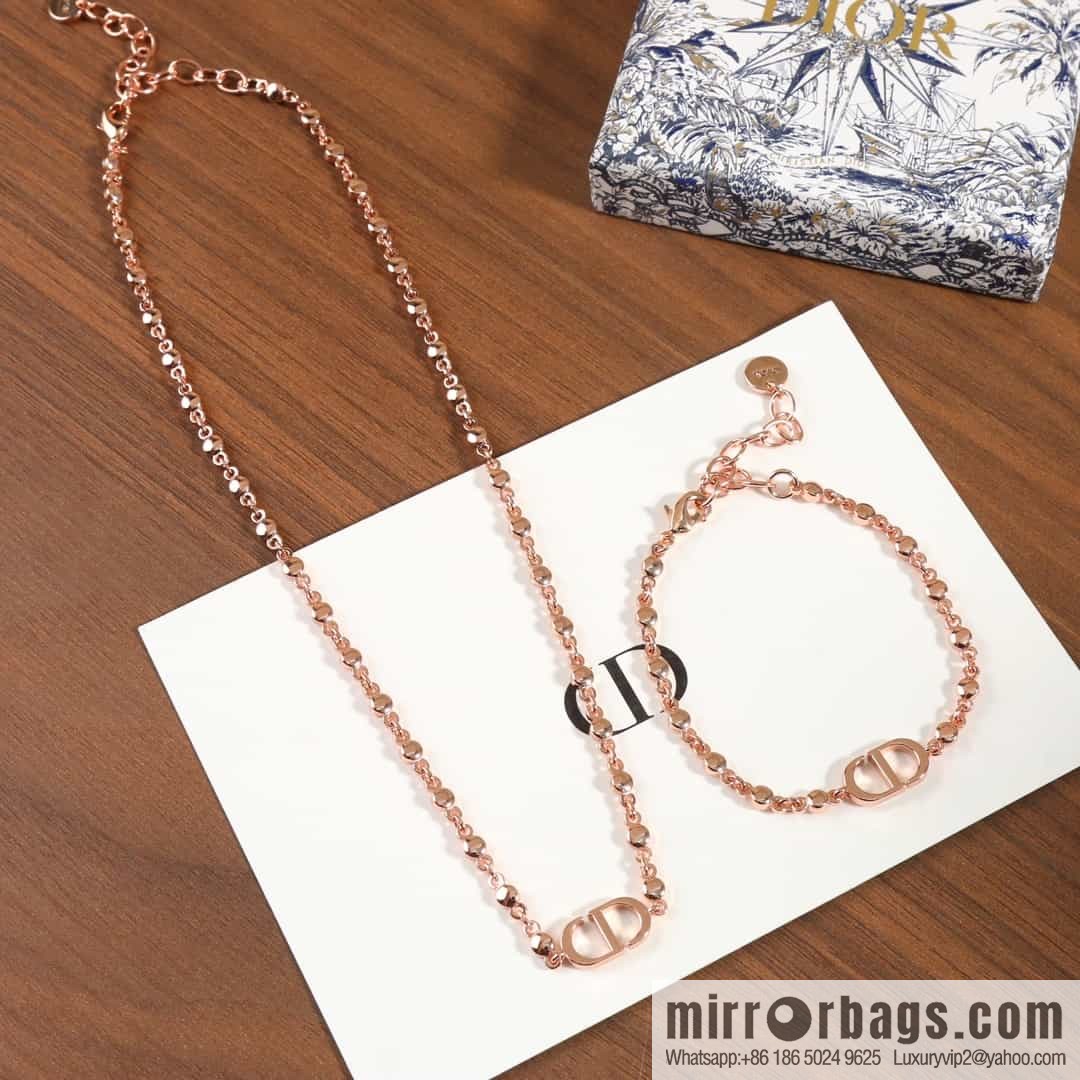 New ☑️ Dior rose gold CD necklace, bracelet