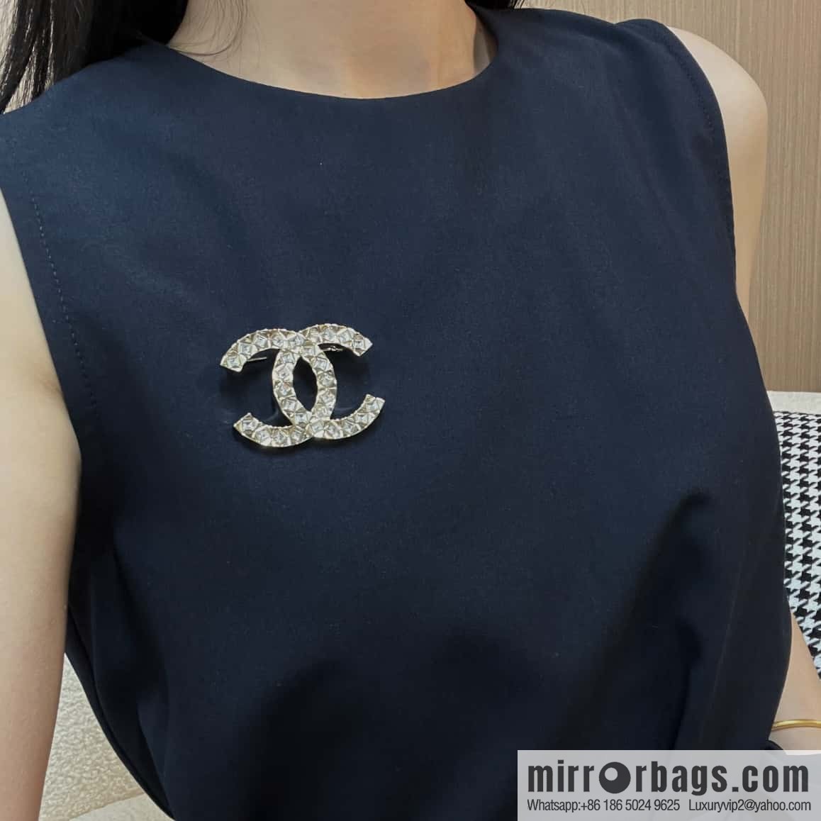 New ☑️ Chanel Double C Square Diamond Brooch