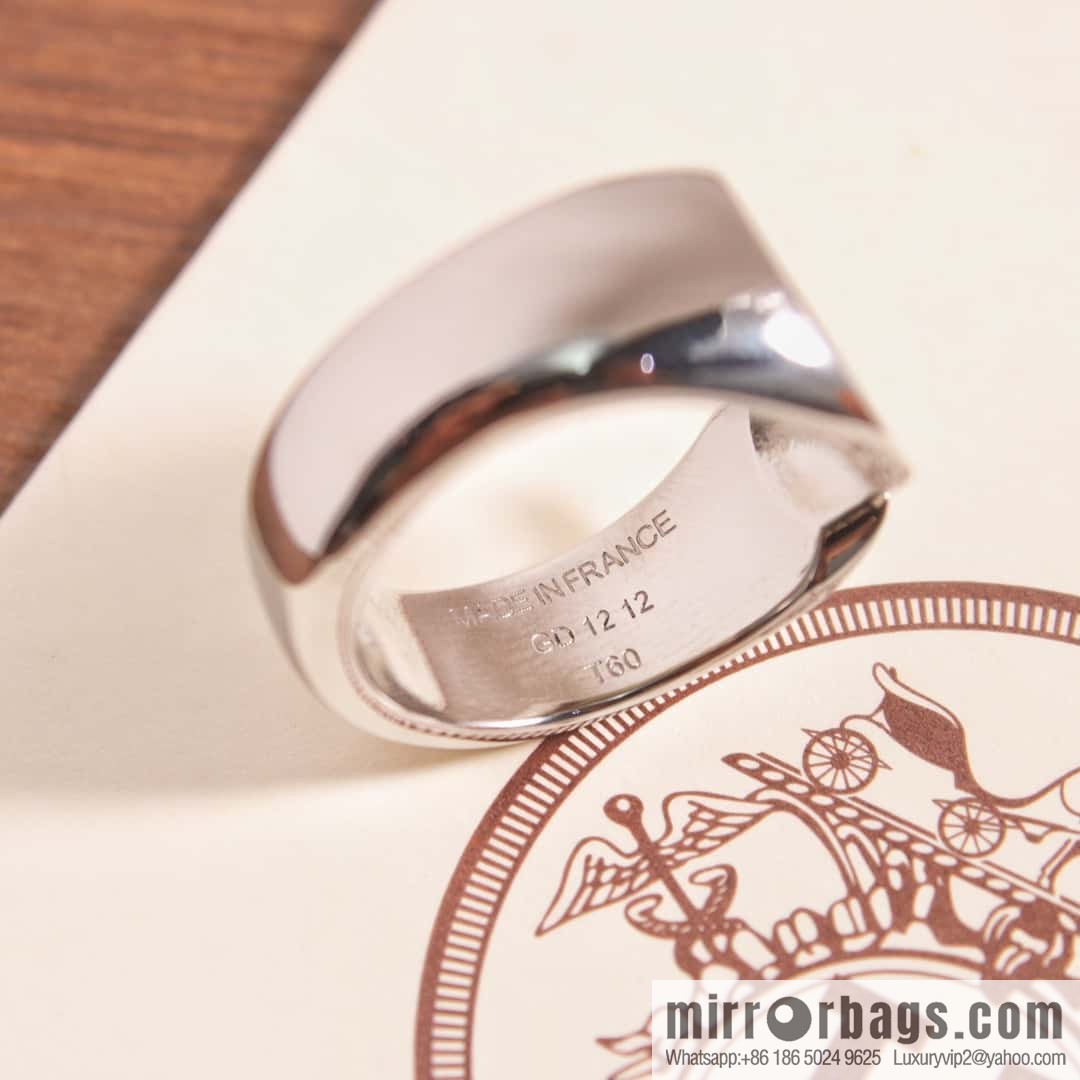HERMES Carrousel Horse Head Ring, Chain