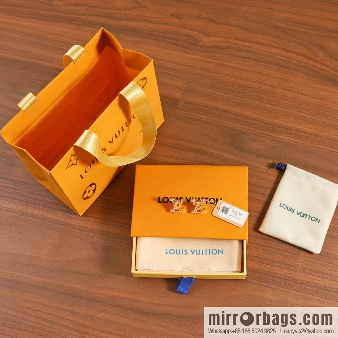 Louis Vuitton Louis Vuitton LV ICONIC PEARLS pearl letter stud earrings