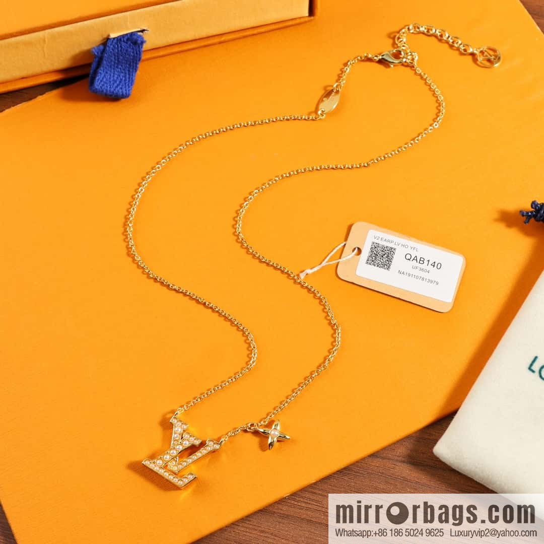 Louis Vuitton Louis Vuitton LV ICONIC PEARLS Pearl Letter Necklace