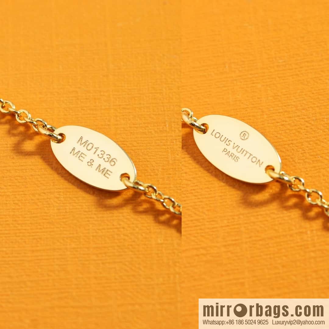 Louis Vuitton Louis Vuitton LV ICONIC PEARLS Pearl Letter Necklace