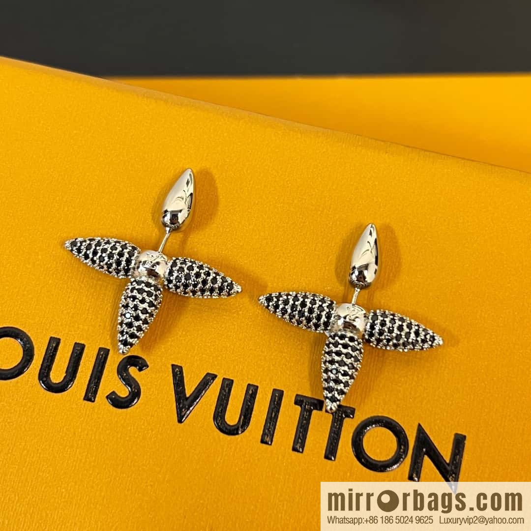 Louis Vuitton Louis Vuitton LV Macro Floral, stud earrings