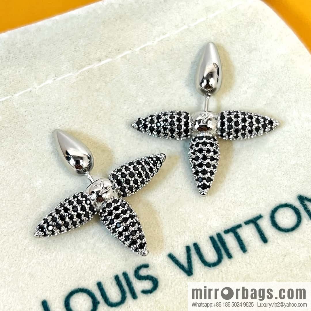 Louis Vuitton Louis Vuitton LV Macro Floral, stud earrings