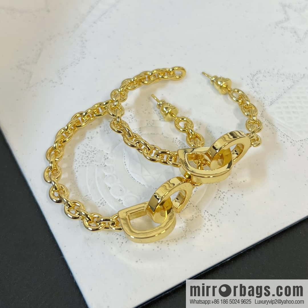 New ☑️ DIOR CD Earrings