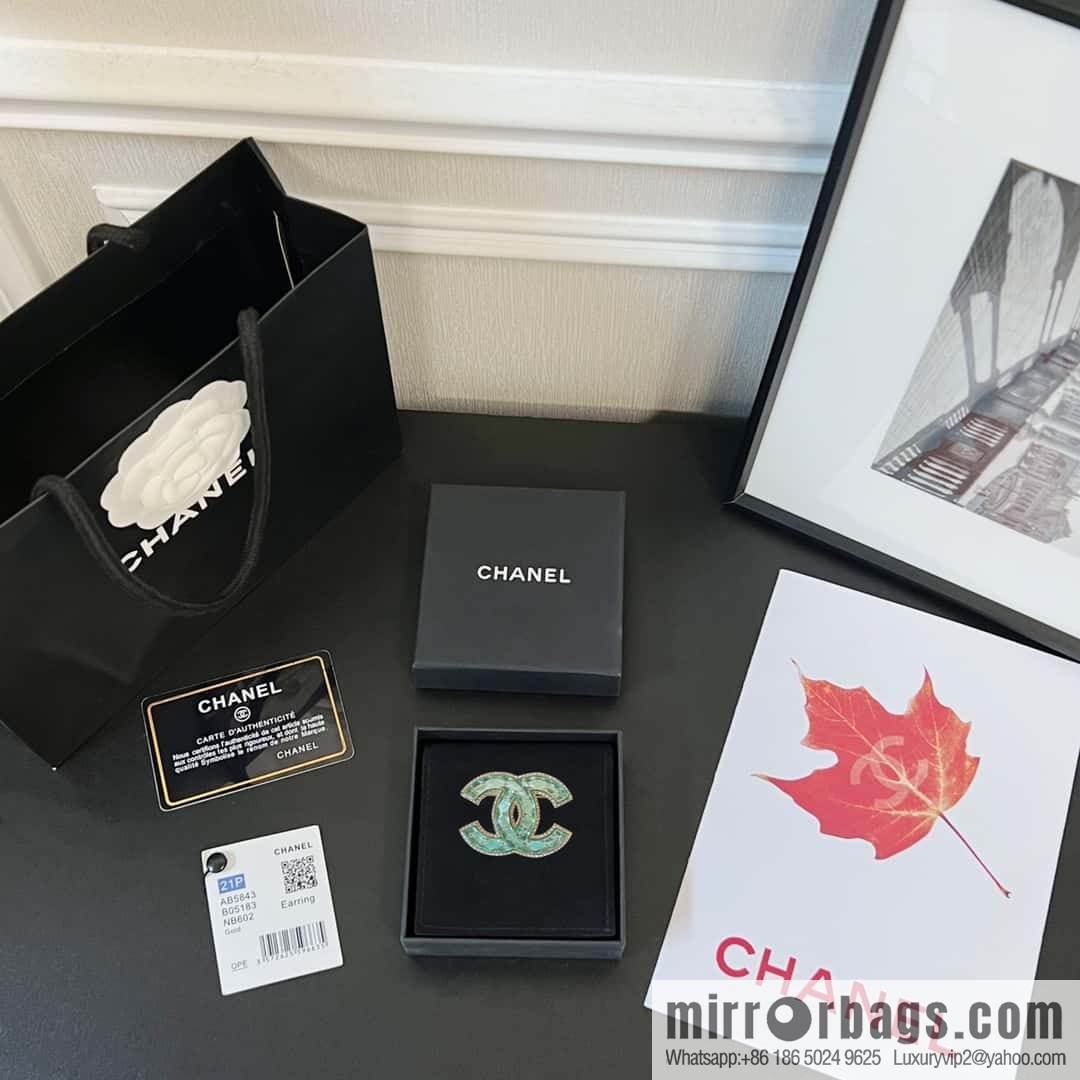 New ☑️ Chanel double c green acrylic brooch with diamond