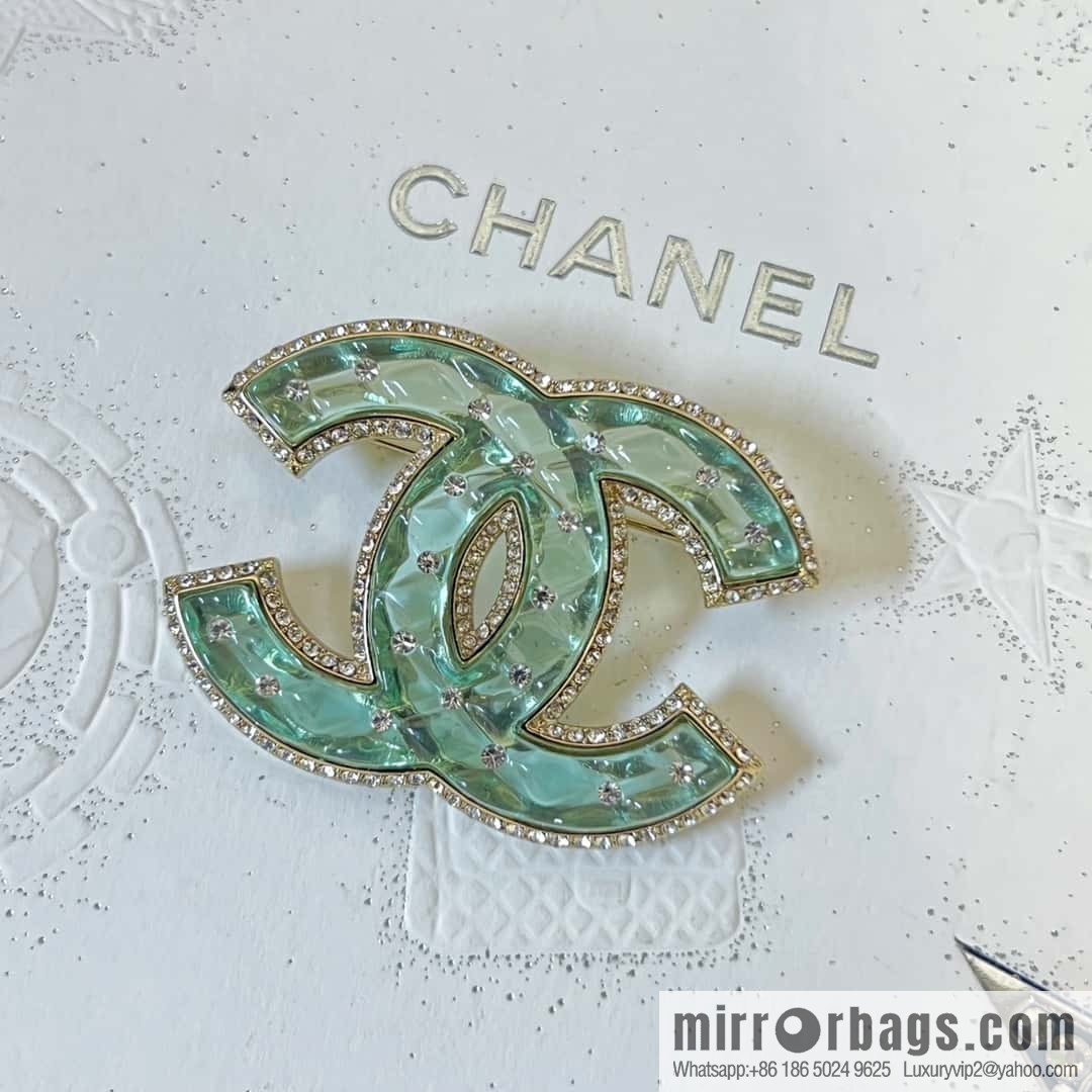 New ☑️ Chanel double c green acrylic brooch with diamond