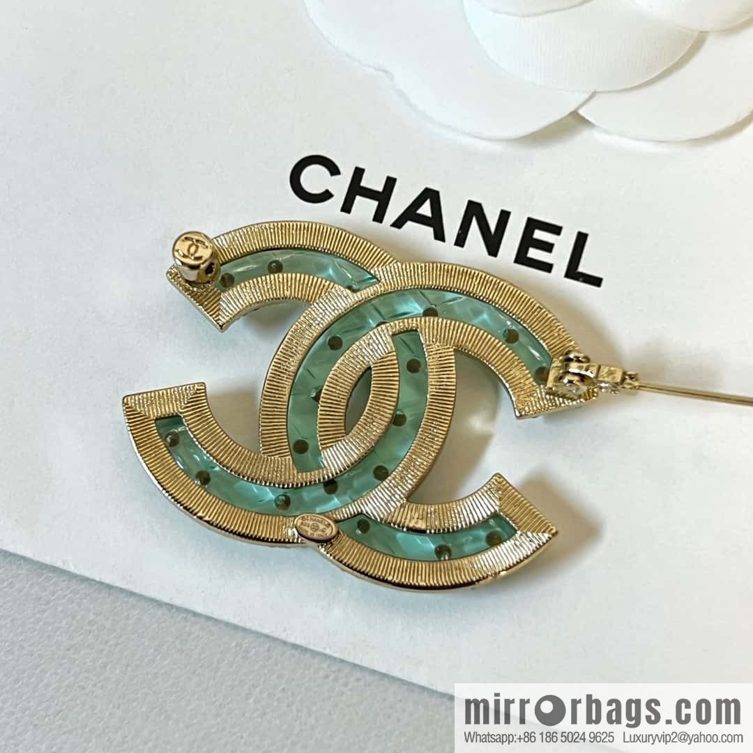 New ☑️ Chanel double c green acrylic brooch with diamond