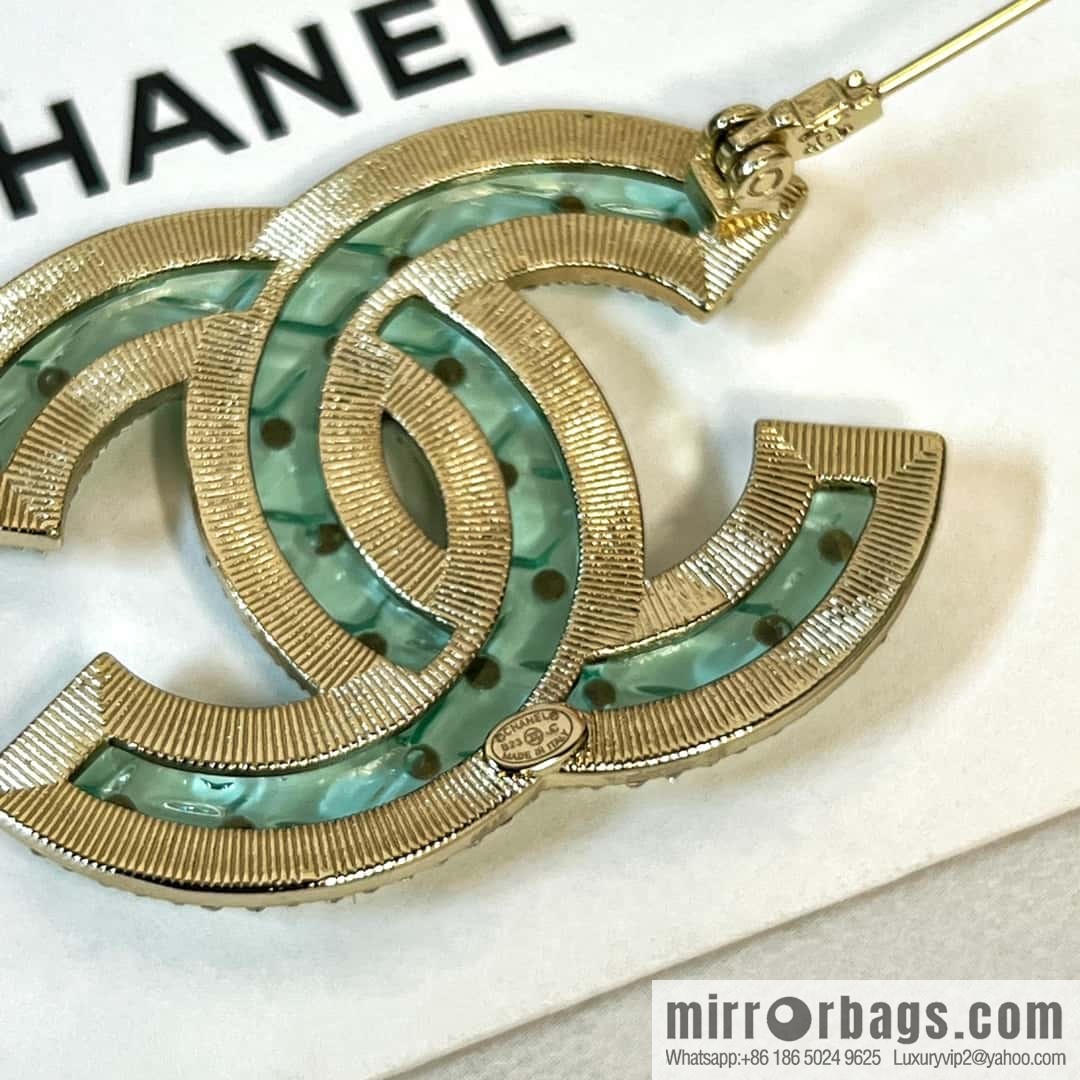 New ☑️ Chanel double c green acrylic brooch with diamond