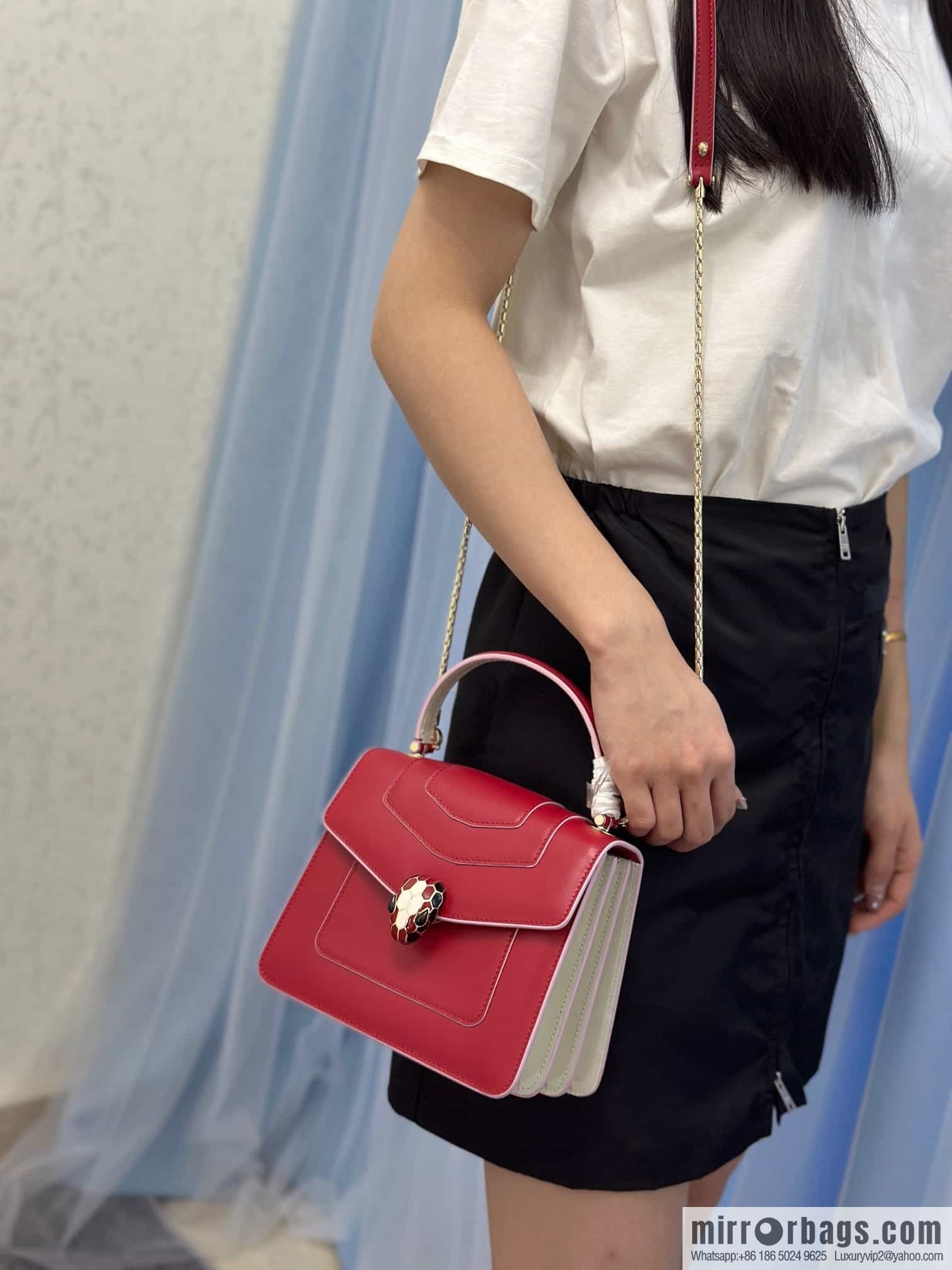 [Bvlgari] Bulgari counter hot-selling Serpenti Forever wrist organ bag model number: 38329