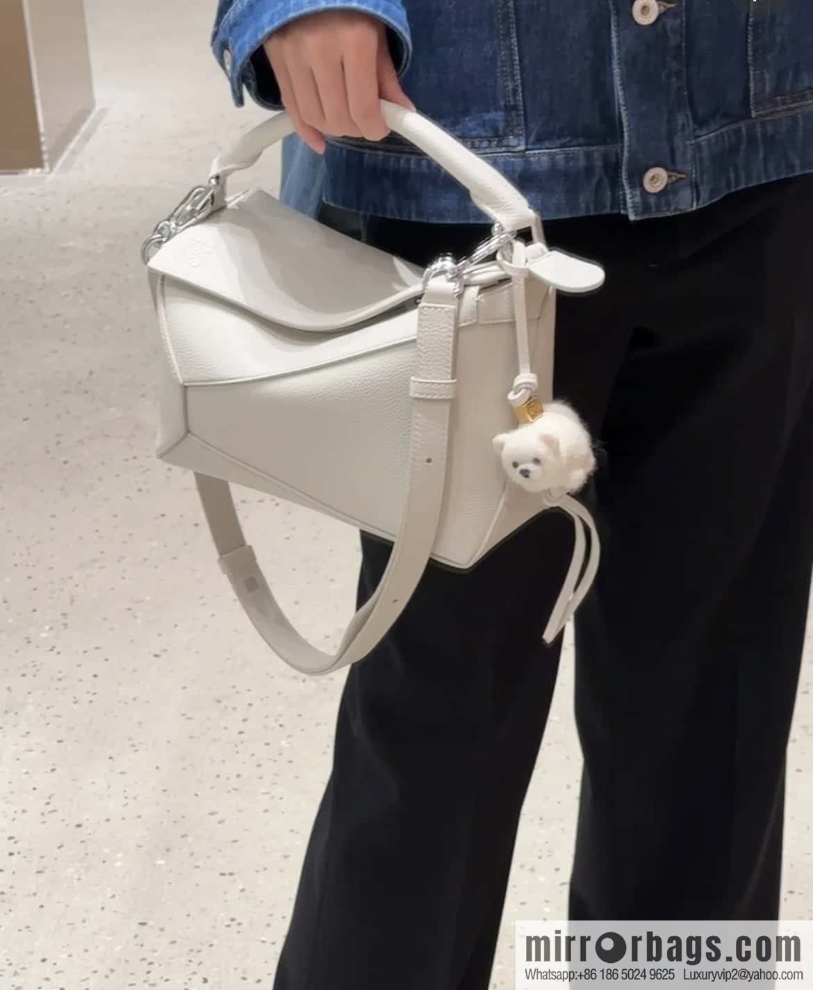 LOEWE Puzzle 24CM bag leather small geometric bag 0681 white