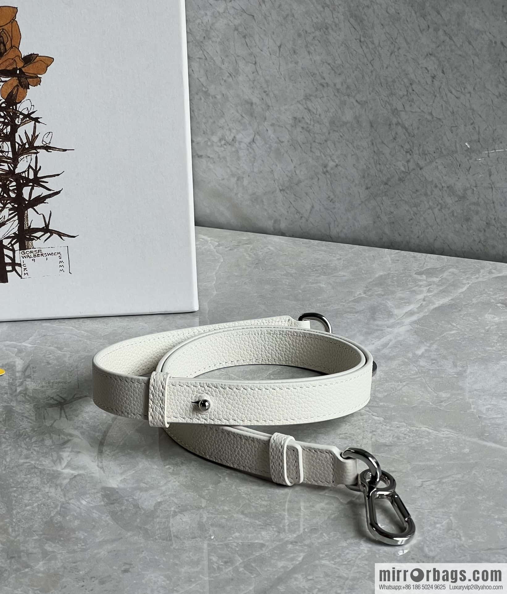 LOEWE Puzzle 24CM bag leather small geometric bag 0681 white
