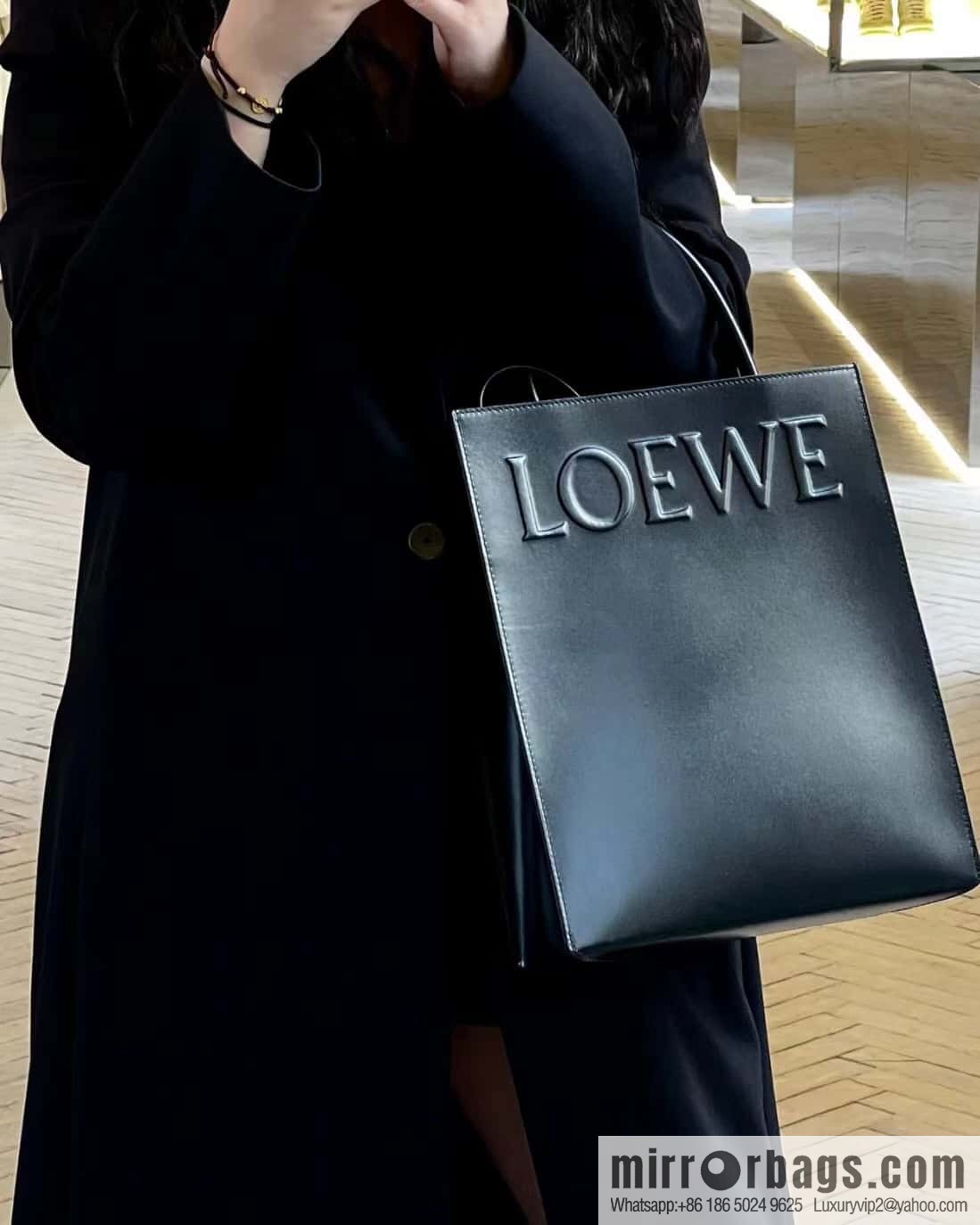 LOEWE latest show A4 tote bag tote bag 0690