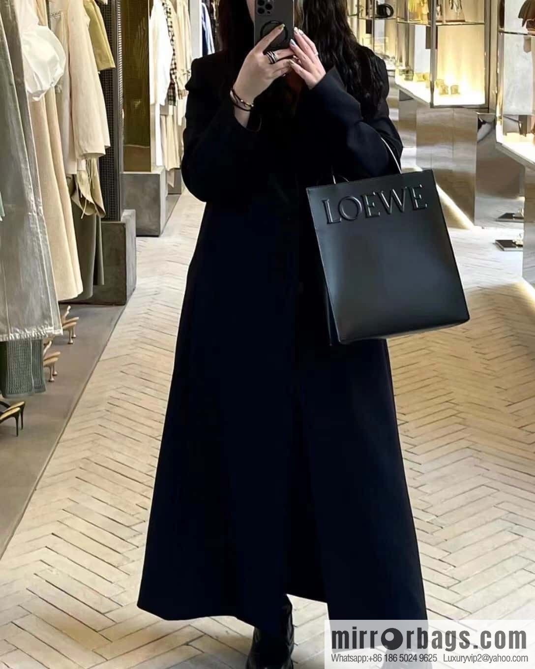 LOEWE latest show A4 tote bag tote bag 0690