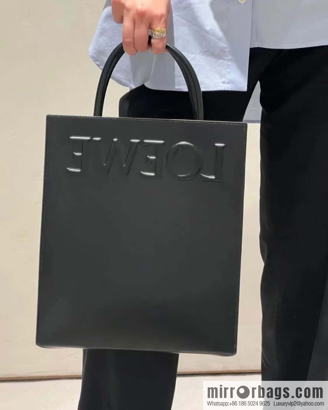 LOEWE latest show A4 tote bag tote bag 0690