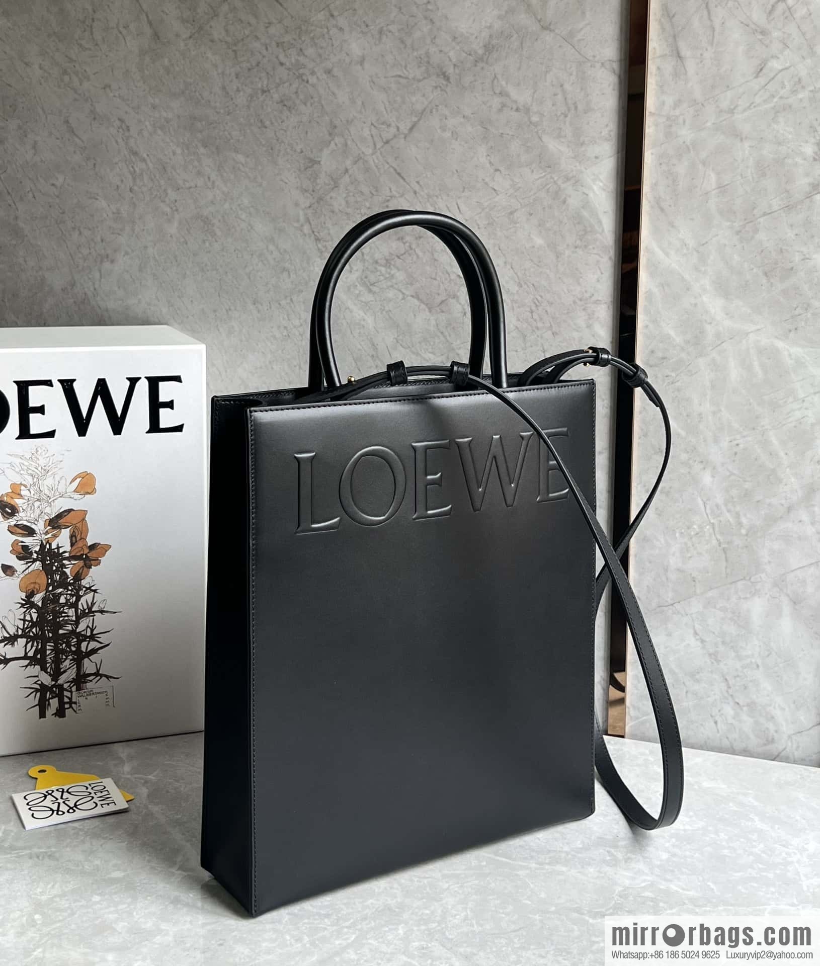 LOEWE latest show A4 tote bag tote bag 0690