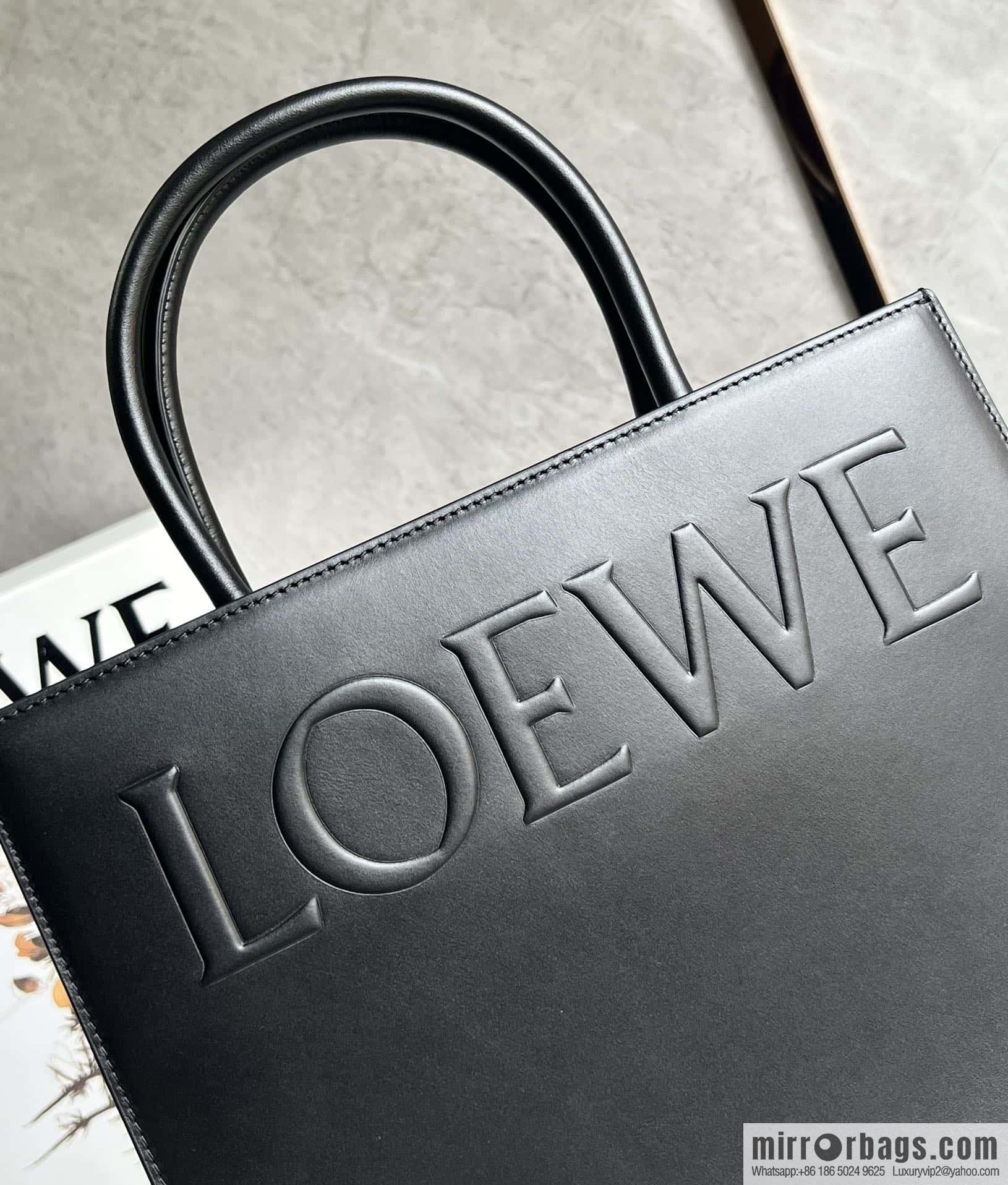 LOEWE latest show A4 tote bag tote bag 0690