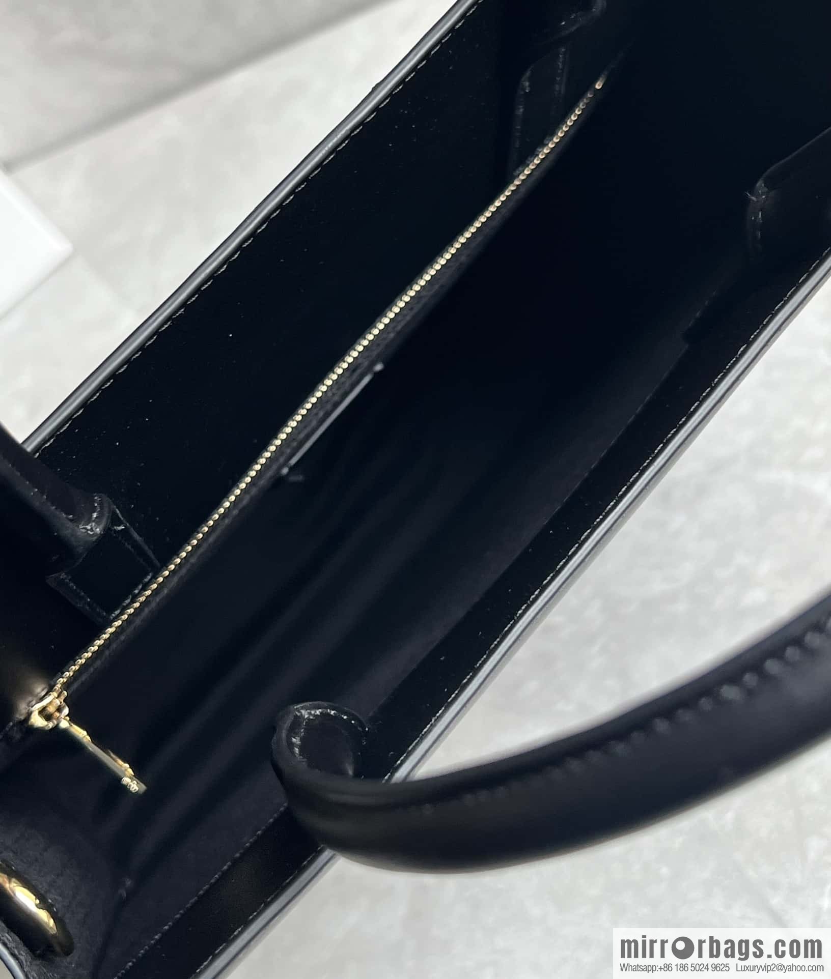 LOEWE latest show A4 tote bag tote bag 0690