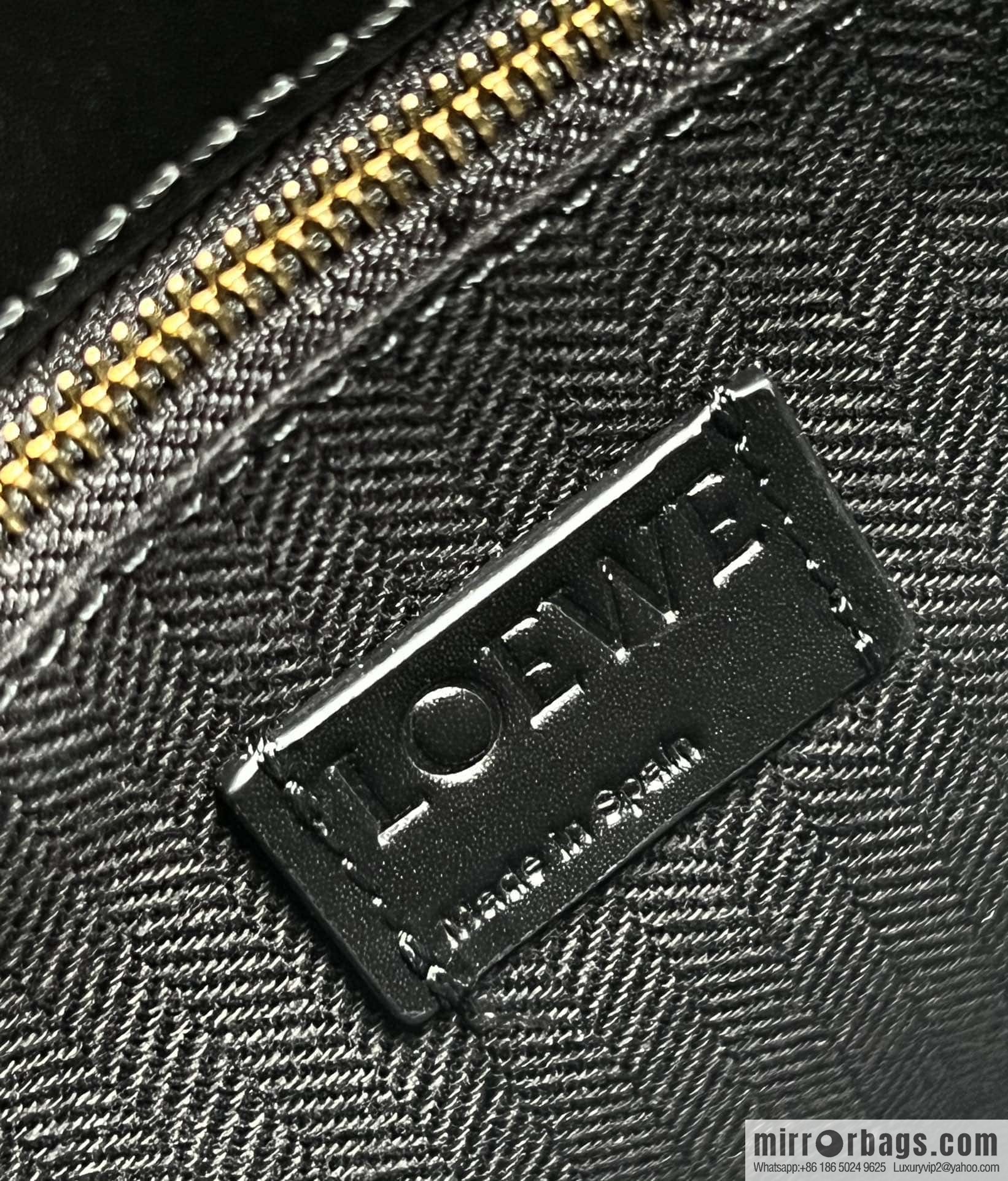 LOEWE latest show A4 tote bag tote bag 0690